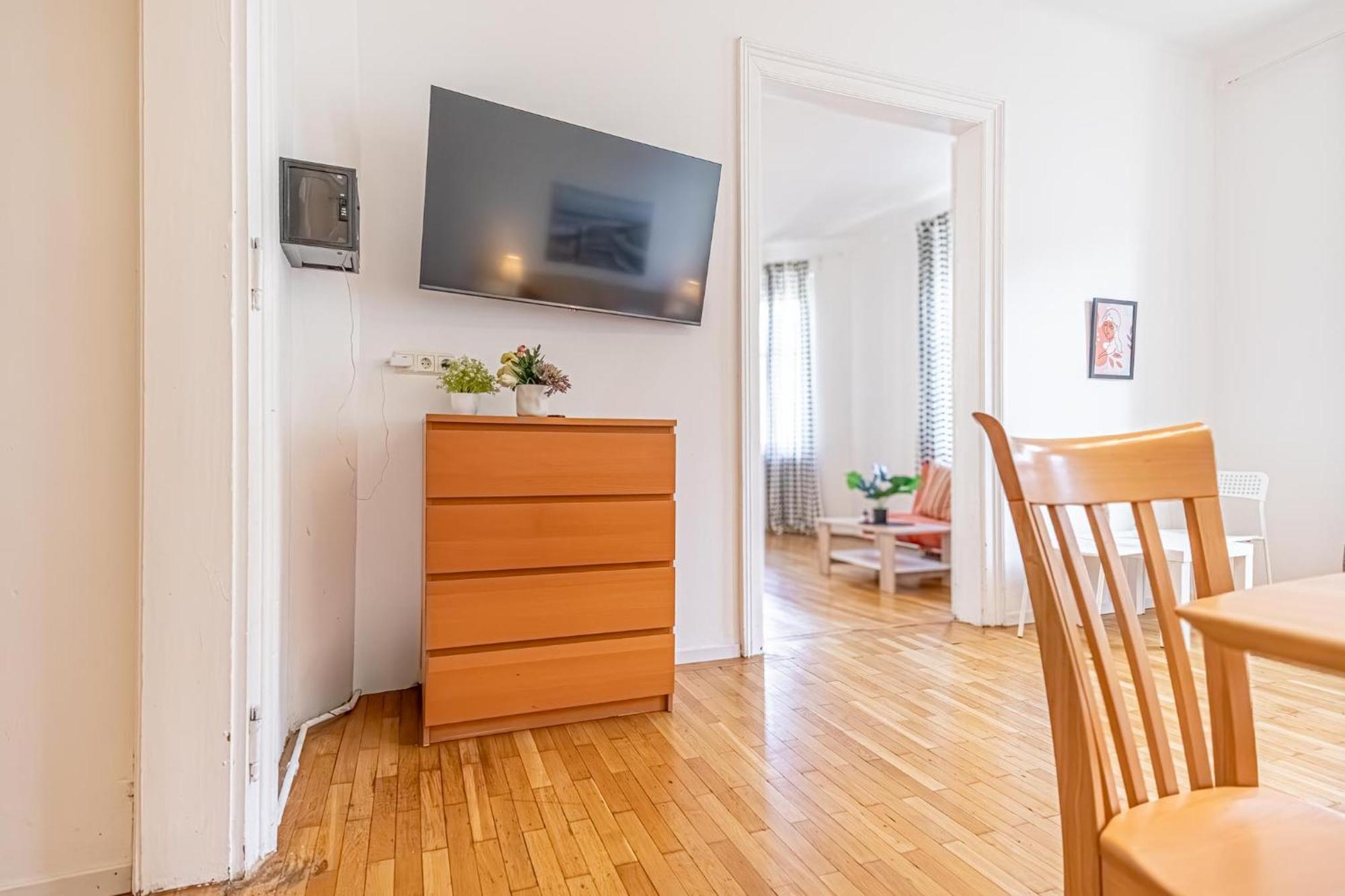 Simple Apartment Near Wiener Stadthalle Esterno foto