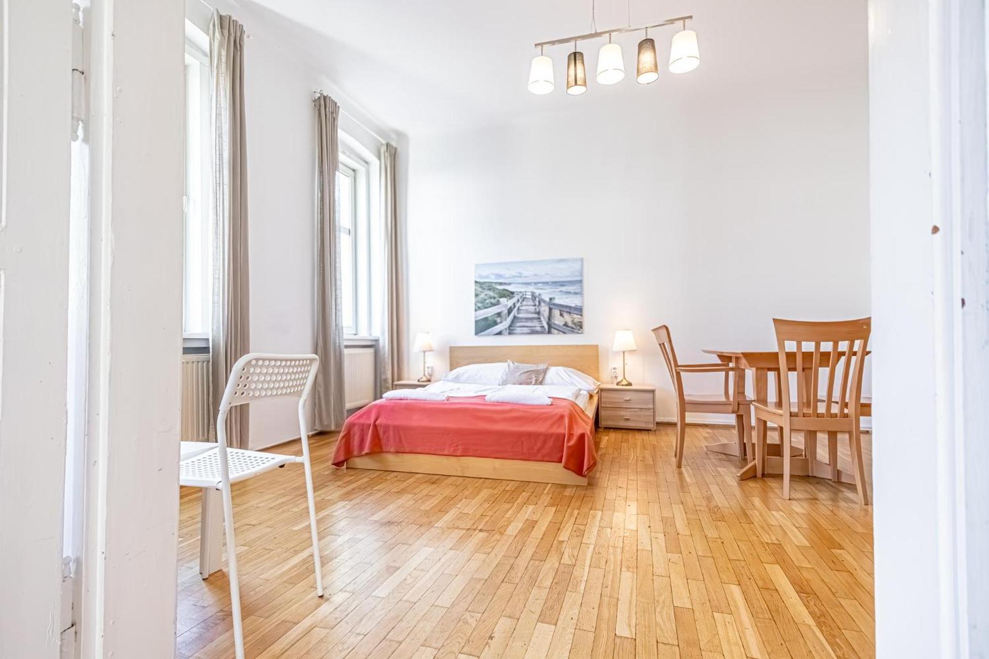 Simple Apartment Near Wiener Stadthalle Esterno foto