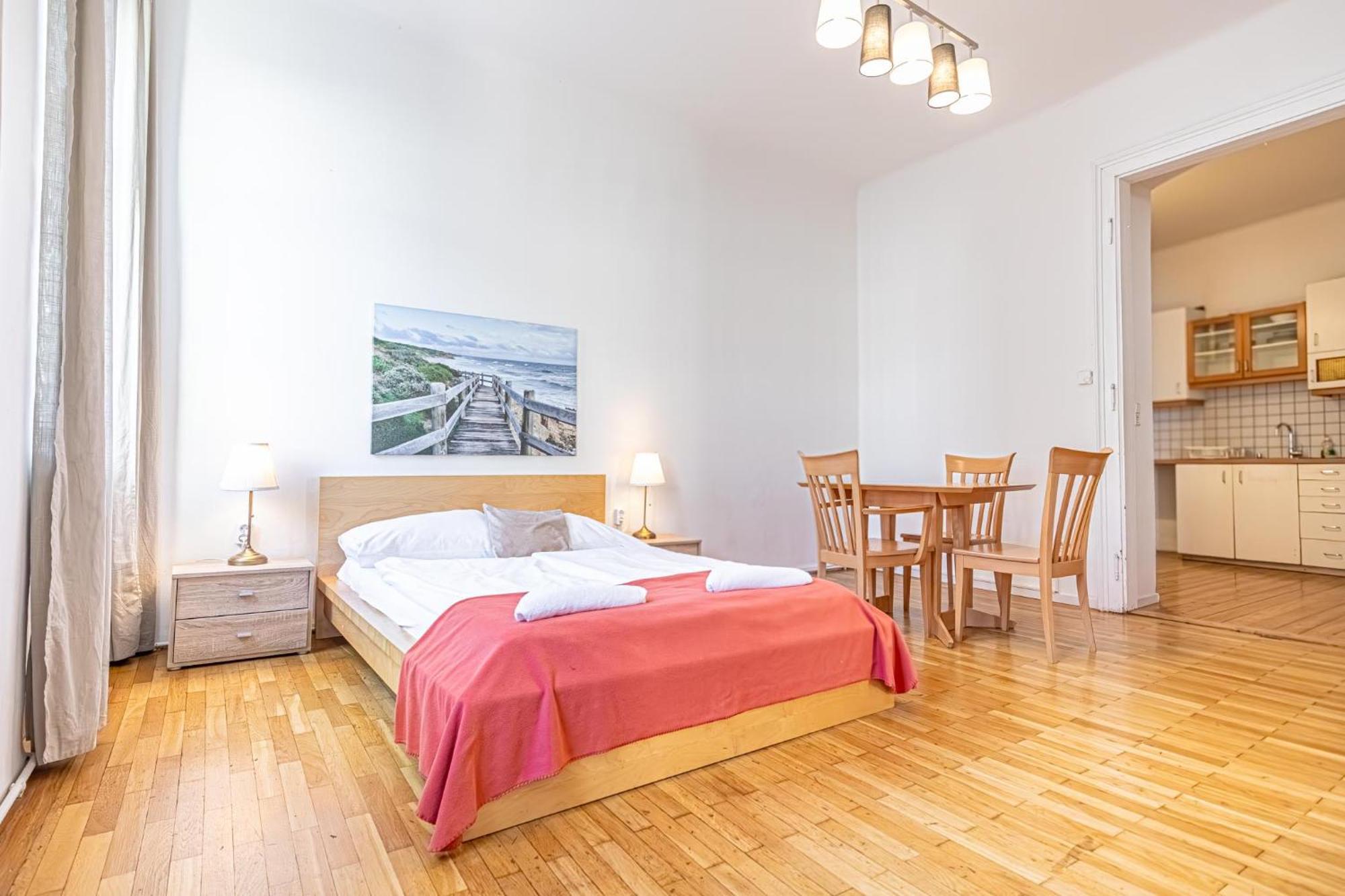Simple Apartment Near Wiener Stadthalle Esterno foto